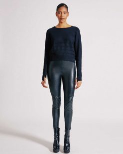 New Blanc Noir Pull Liminal Noir