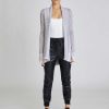 Clearance Blanc Noir Cardigan Drape Sur Le Devant Huntress Gouttes De Pluie