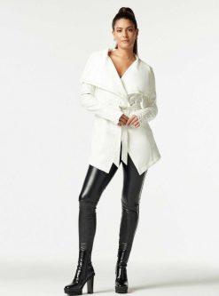 Online Blanc Noir Veste Drapee En Velours Blanc Casse