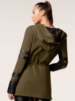 Online Blanc Noir Veste De Voyage Maitri Olive