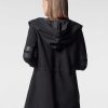 Online Blanc Noir Veste De Voyage Maitri Noir